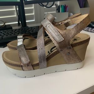 OTBT Wavey Wedge Sandal